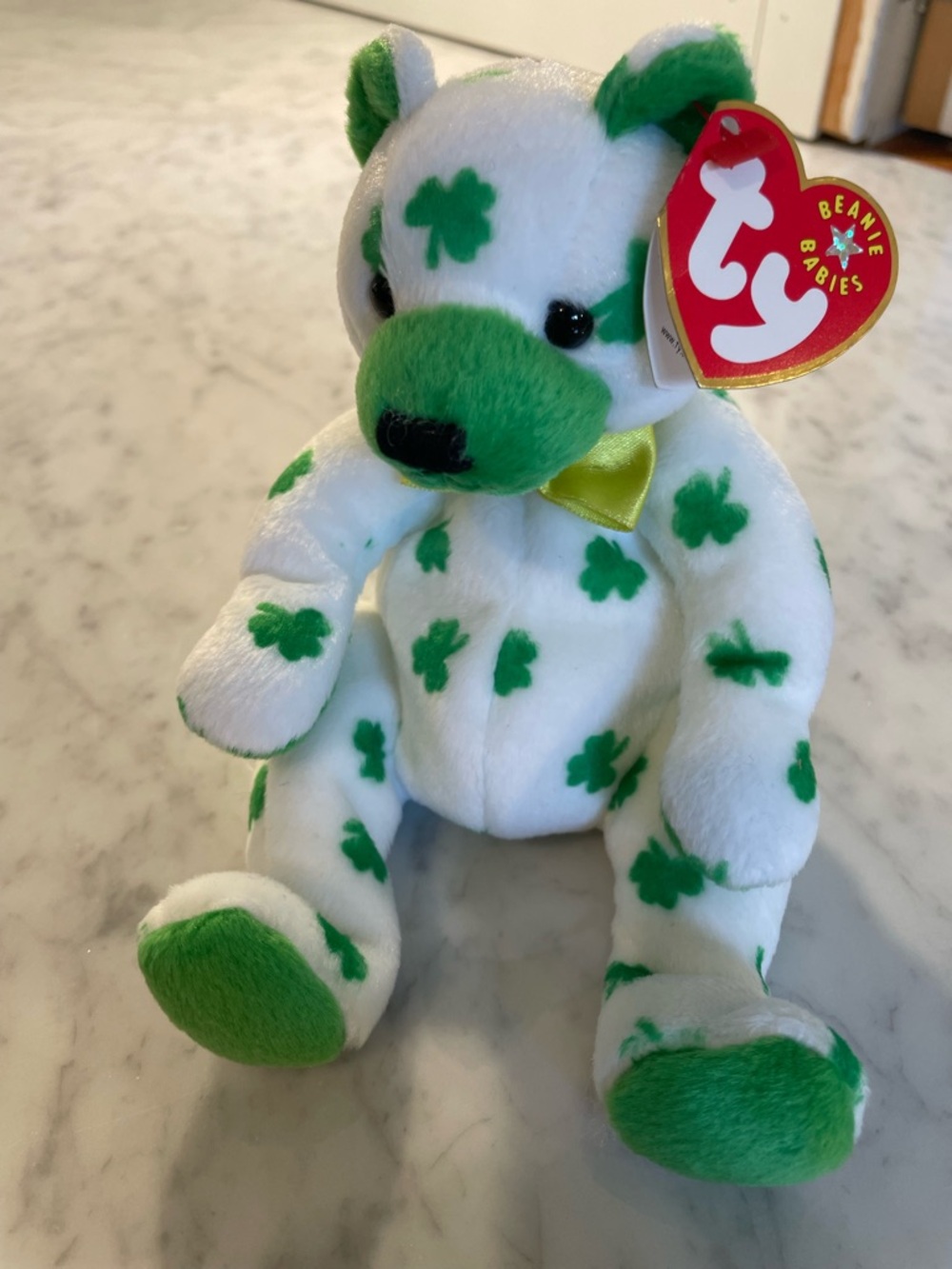 NWT Ty Beanie Baby Clover Bear Plush - White & Green with Yellow Bow